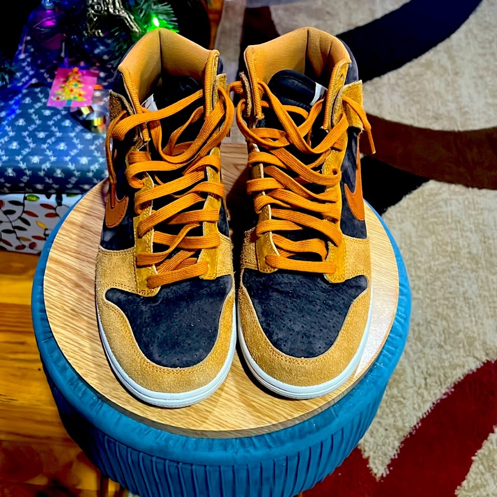Nike Dunk High PRM Dark Russet